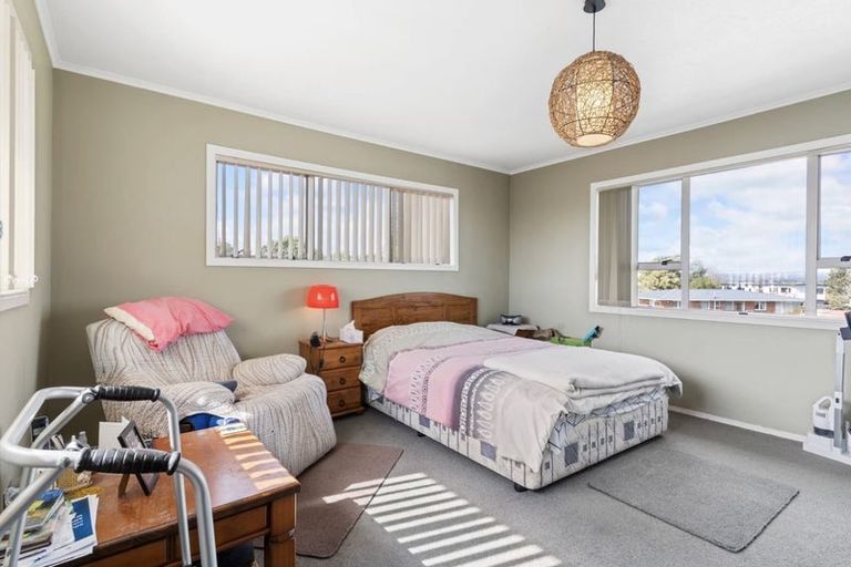 Photo of property in 5 Mail Avenue, Weymouth, Auckland, 2103