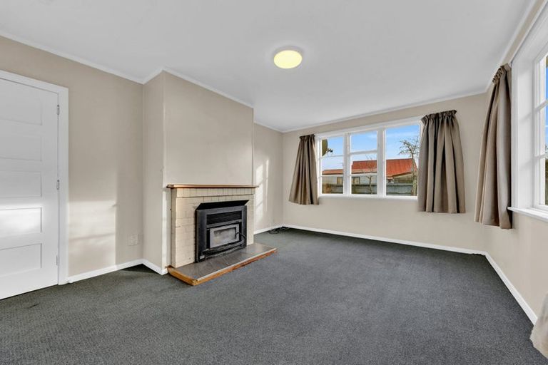 Photo of property in 42 Pitcairn Crescent, Bryndwr, Christchurch, 8053