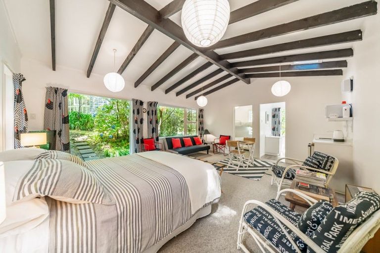 Photo of property in 9 Chatsworth Road, Silverstream, Upper Hutt, 5019