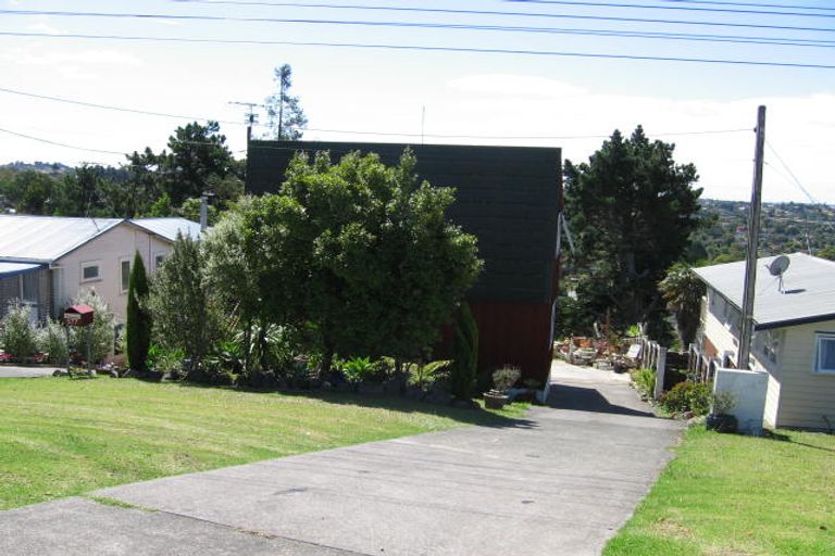 Photo of property in 577 East Coast Road, Browns Bay, Auckland, 0630