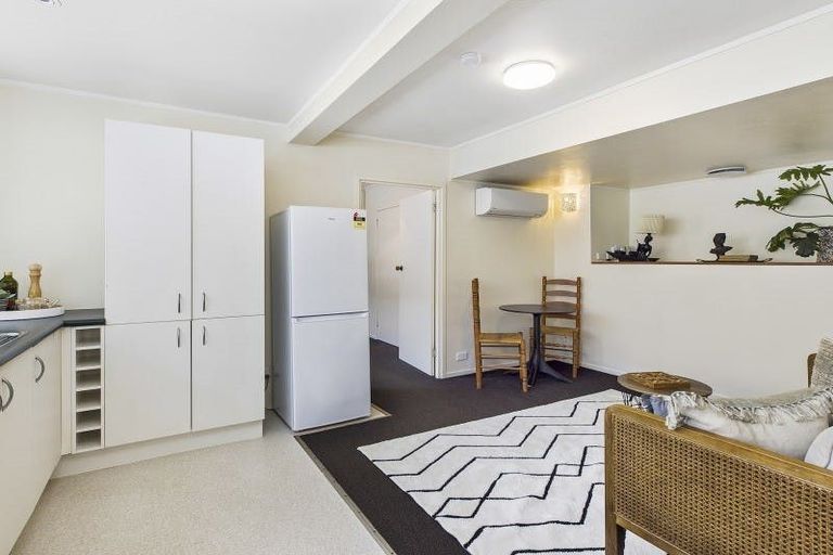 Photo of property in 14 Lerwick Terrace, Melrose, Wellington, 6023