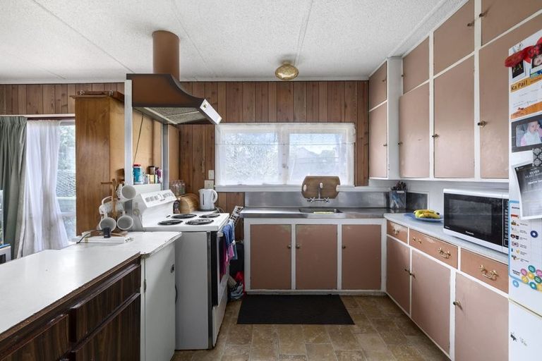 Photo of property in 34 West Coast Road, Glen Eden, Auckland, 0602