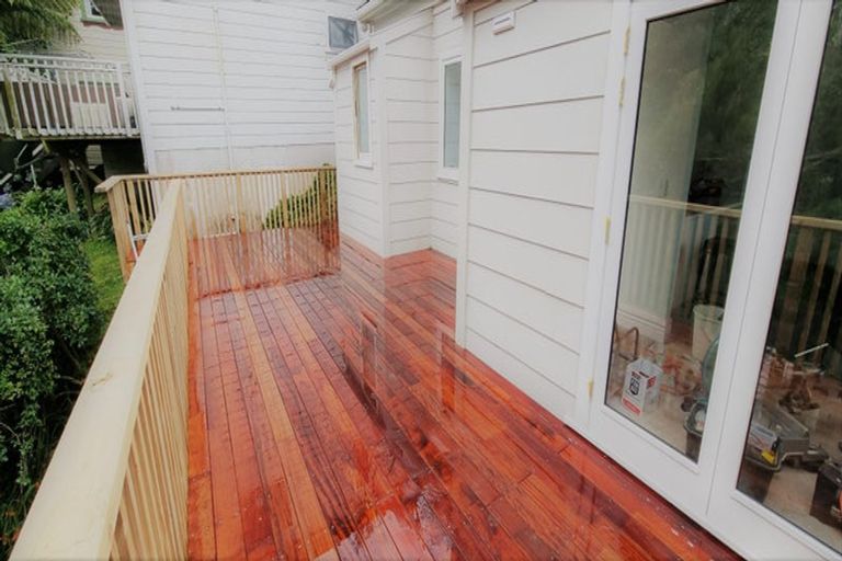 Photo of property in 131 Kelburn Parade, Kelburn, Wellington, 6012