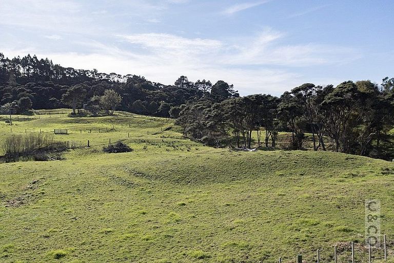 Photo of property in 1293 Old North Road, Helensville, 0875