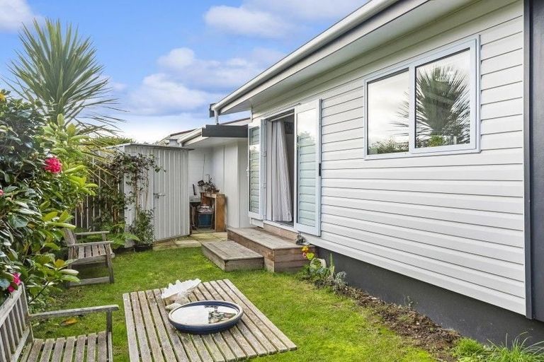 Photo of property in 497b Te Moana Road, Waikanae, 5036