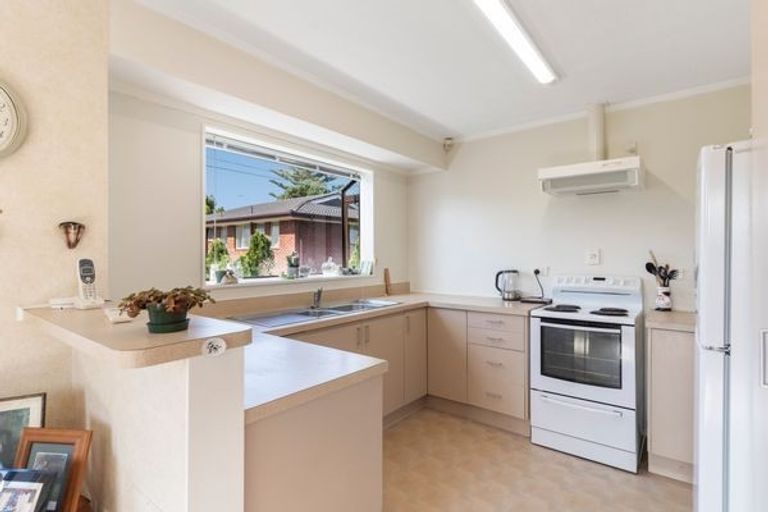 Photo of property in 268 Royal Road, Massey, Auckland, 0614