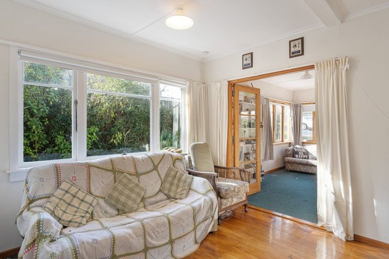 Photo of property in 16 Hursthouse Street, Vogeltown, New Plymouth, 4310