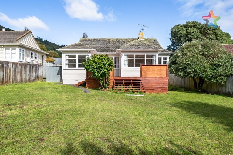 Photo of property in 66 Wilkie Crescent, Naenae, Lower Hutt, 5011
