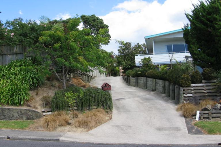 Photo of property in 2a Holt Avenue, Torbay, Auckland, 0630