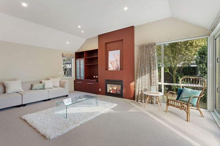 Photo of property in 5 Tanu Place, Parklands, Christchurch, 8083