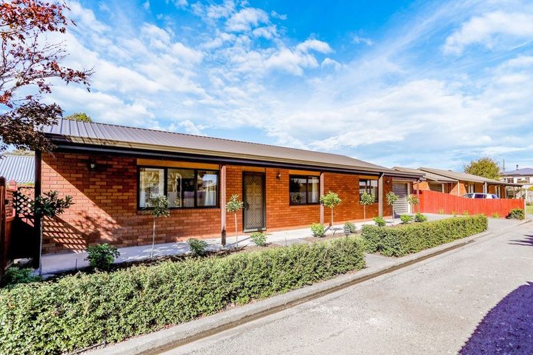 Photo of property in 2/83 Hoon Hay Road, Hoon Hay, Christchurch, 8025