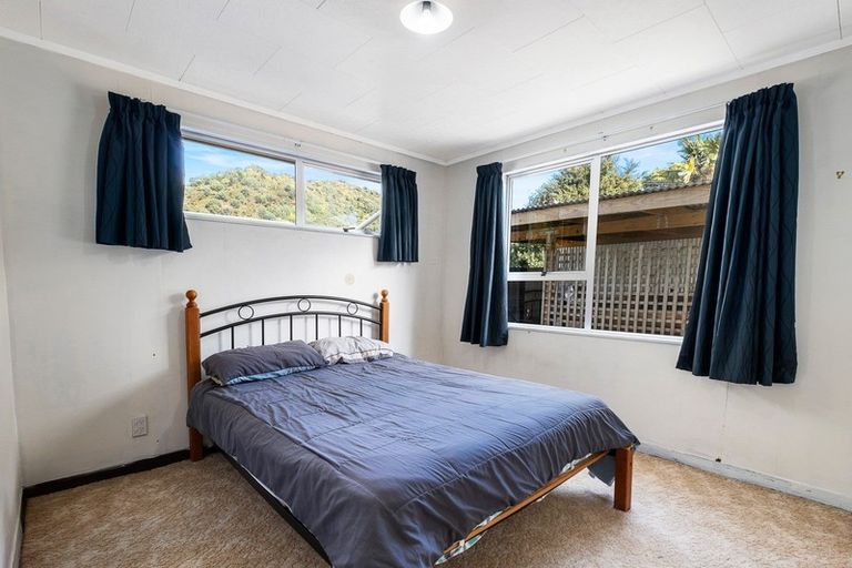 Photo of property in 3 George Street, Picton, 7220