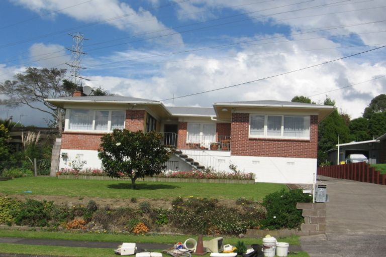 Photo of property in 44 Beaubank Road, Kelston, Auckland, 0602