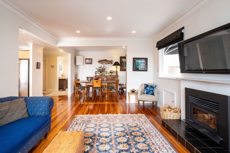 Photo of property in 59 Lucknow Road, Havelock North, 4130