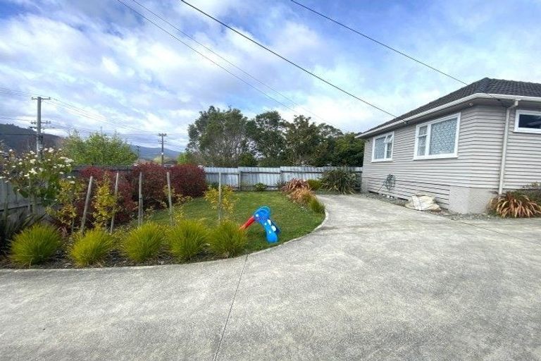 Photo of property in 217 Wellington Road, Wainuiomata, Lower Hutt, 5014