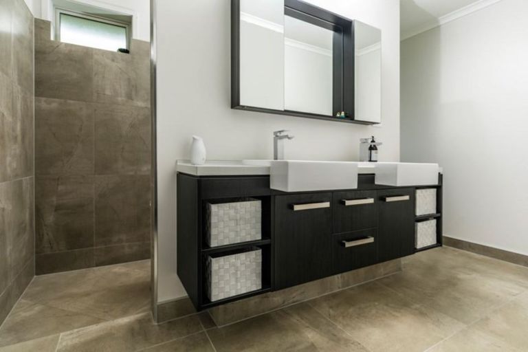 Photo of property in 65 Moses Road, Kaukapakapa, 0873