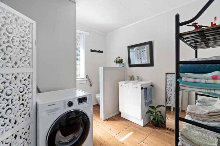 Photo of property in 10 Crescent Street, Purakaunui, Port Chalmers, 9081