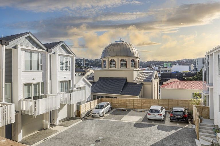 Photo of property in 7/30 Pirie Street, Mount Victoria, Wellington, 6011