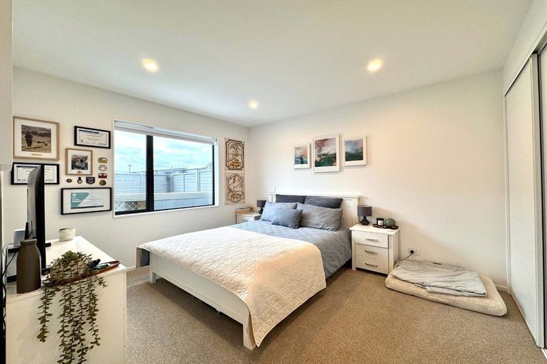 Photo of property in 14 Juniper Drive, Rosehill, Papakura, 2113