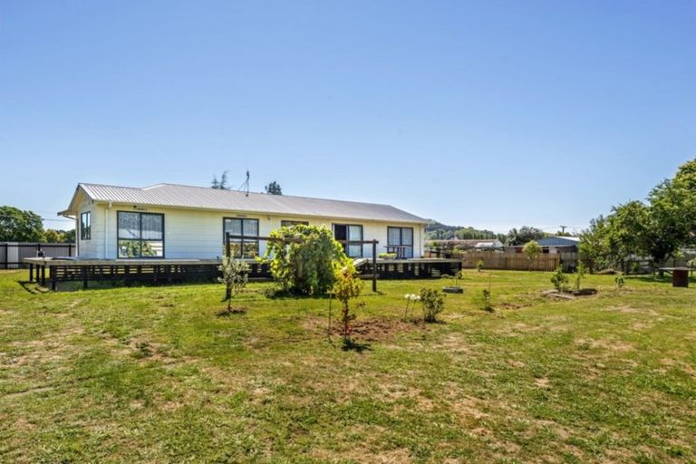 Photo of property in 15 Ioapa Road, Te Karaka, 4022