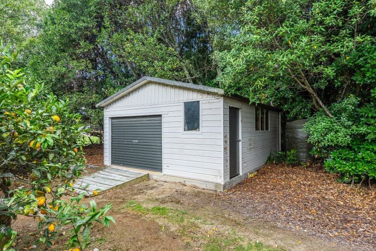 Photo of property in 25 Catley Road, Te Horo, Otaki, 5582