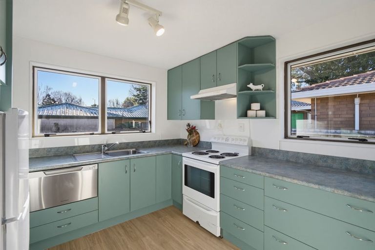 Photo of property in Birchdale Courts, 11/69a Yaldhurst Road, Sockburn, Christchurch, 8042