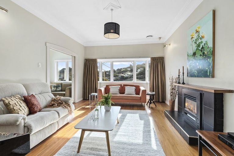 Photo of property in 19 Cavendish Square, Strathmore Park, Wellington, 6022