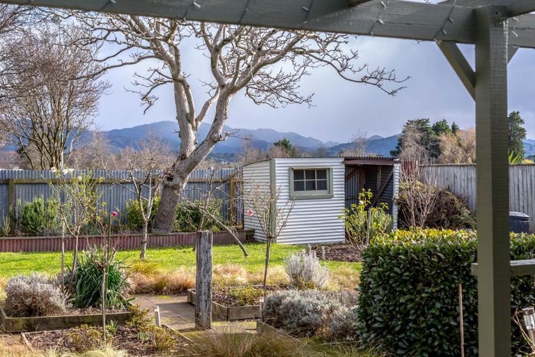 Photo of property in 24 Wyndham Street, Carterton, 5713