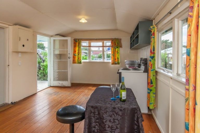 Photo of property in 111 Rua Avenue, Waitarere Beach, Levin, 5510