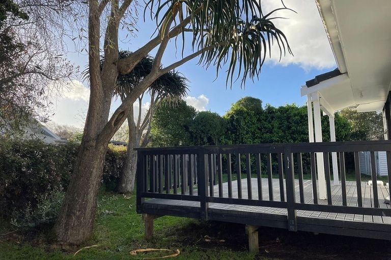Photo of property in 97 Arawhata Road, Paraparaumu, 5032
