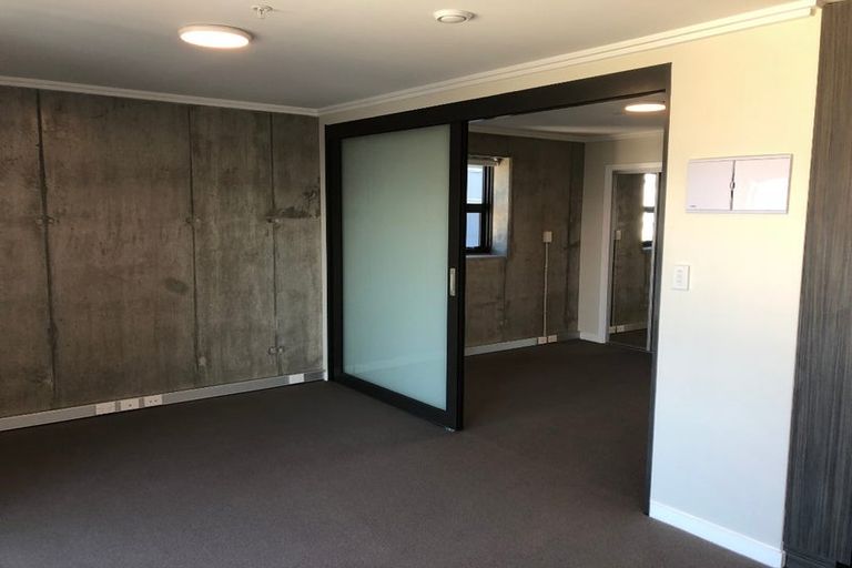 Photo of property in Frame Apartments, 901/111 Molesworth Street, Thorndon, Wellington, 6011