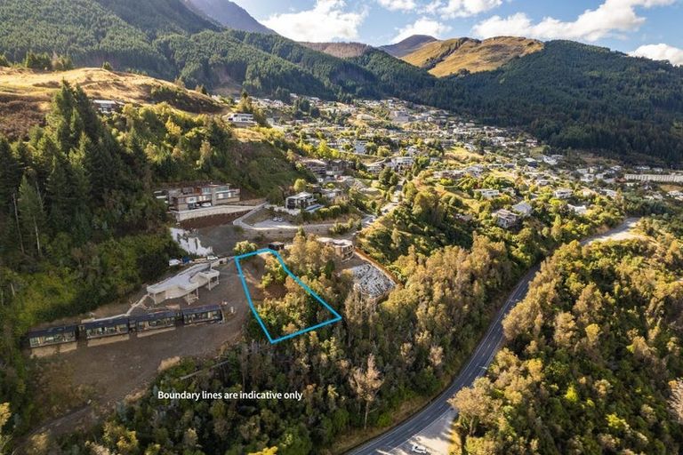 Photo of property in 9 Crystal Lane, Fernhill, Queenstown, 9300