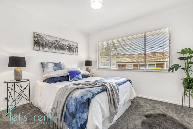 Photo of property in 2/25 Pinedale Place, Henderson, Auckland, 0610