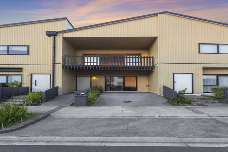 Photo of property in 3 Frank Gill Road, Hobsonville, Auckland, 0616