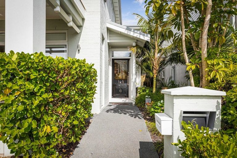 Photo of property in 6 Sunshine Terrace, Orewa, 0931