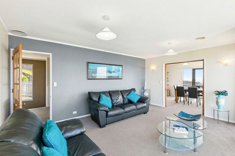 Photo of property in 2 Sirsi Terrace, Broadmeadows, Wellington, 6035