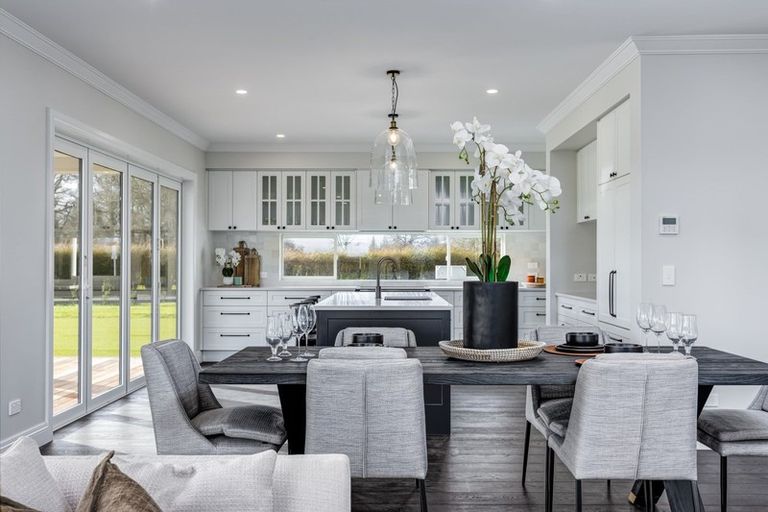 Photo of property in 4 Sunline Drive, Leamington, Cambridge, 3432