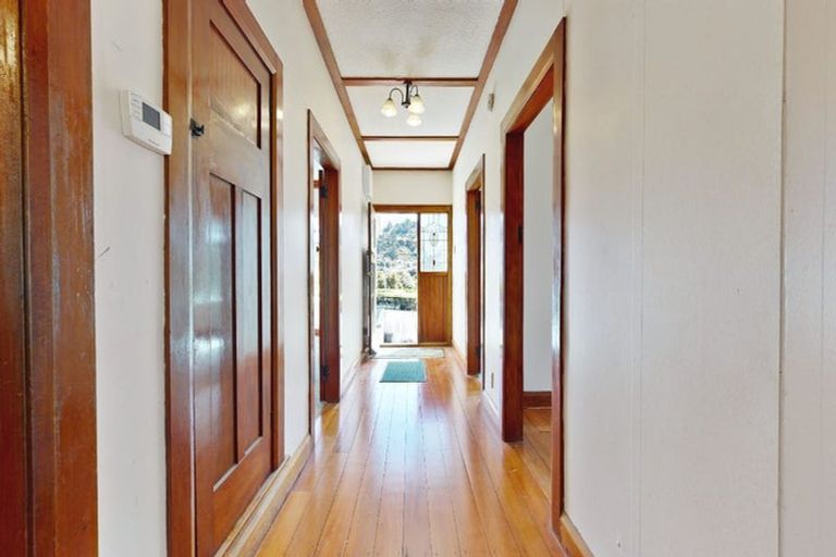 Photo of property in 375 Karori Road, Karori, Wellington, 6012