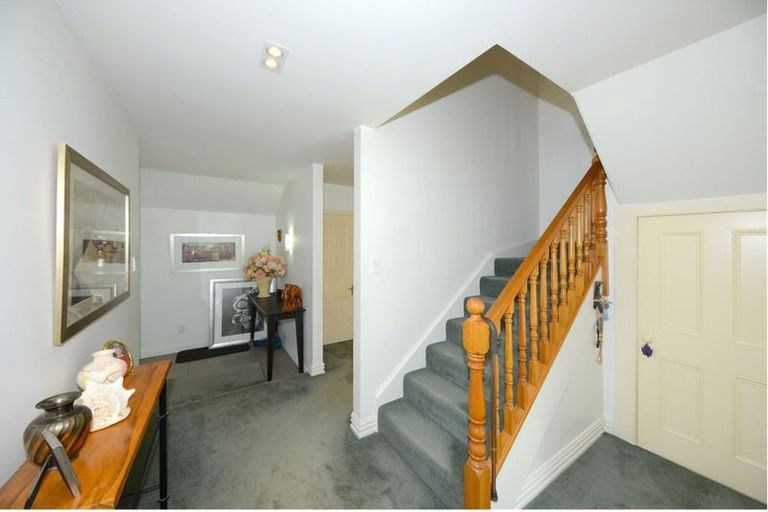 Photo of property in 62 Kotare Street, Fendalton, Christchurch, 8041