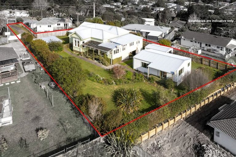 Photo of property in 120 Eskdale Road, Birkdale, Auckland, 0626