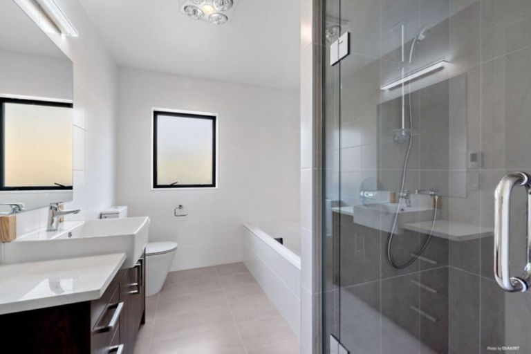 Photo of property in 36 Paripari Street, Flat Bush, Auckland, 2019