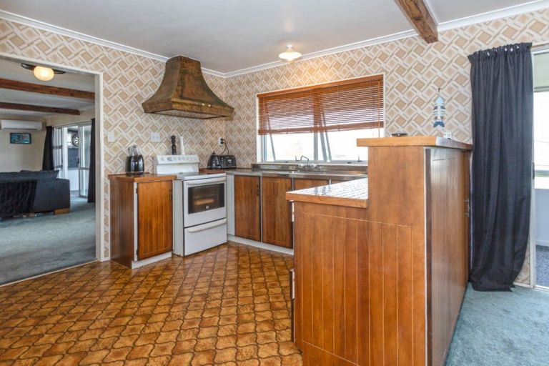 Photo of property in 320 Ocean Road, Whangamata, 3620