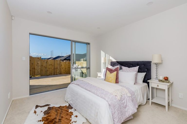 Photo of property in 8 Moemoea Avenue, Kumeu, 0810