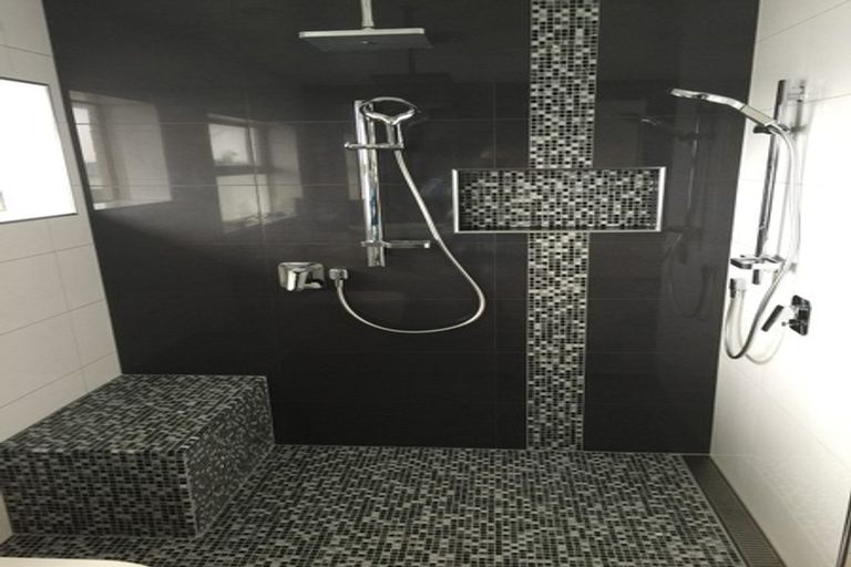 Photo of property in 95 Bradbury Road, Botany Downs, Auckland, 2010