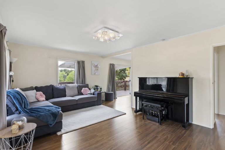 Photo of property in 7 Kingussie Place, Highland Park, Auckland, 2010