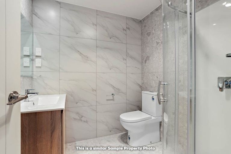 Photo of property in 2/60 Kelman Road, Kelston, Auckland, 0602