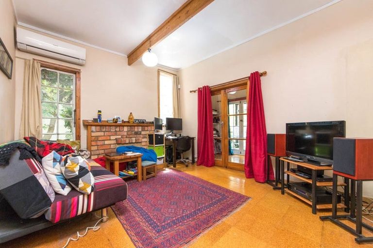 Photo of property in 75 Gardner Avenue, New Lynn, Auckland, 0600