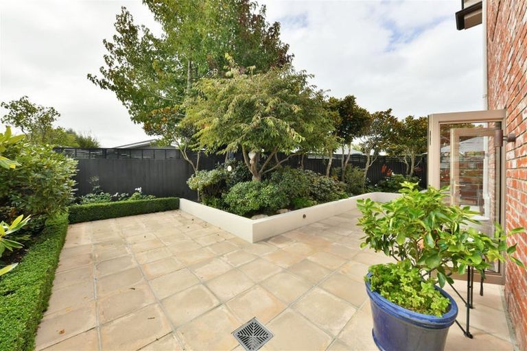 Photo of property in 16a Hadlow Place, Burnside, Christchurch, 8041