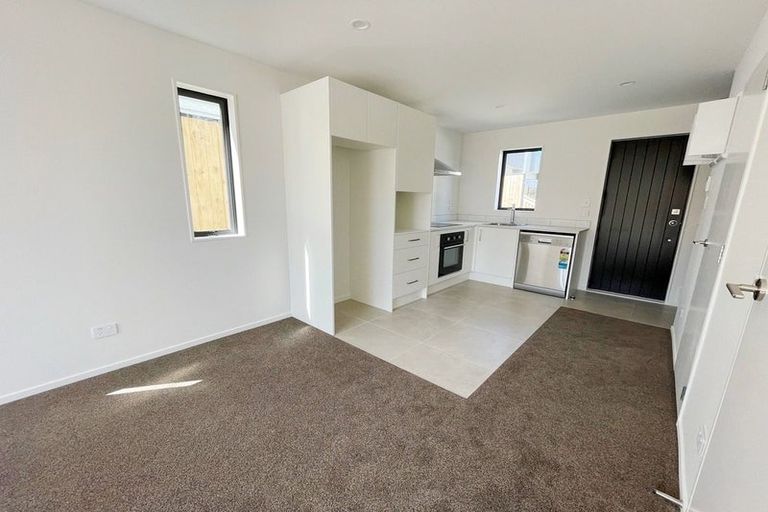 Photo of property in 15 Raupeti Lane, Henderson, Auckland, 0612