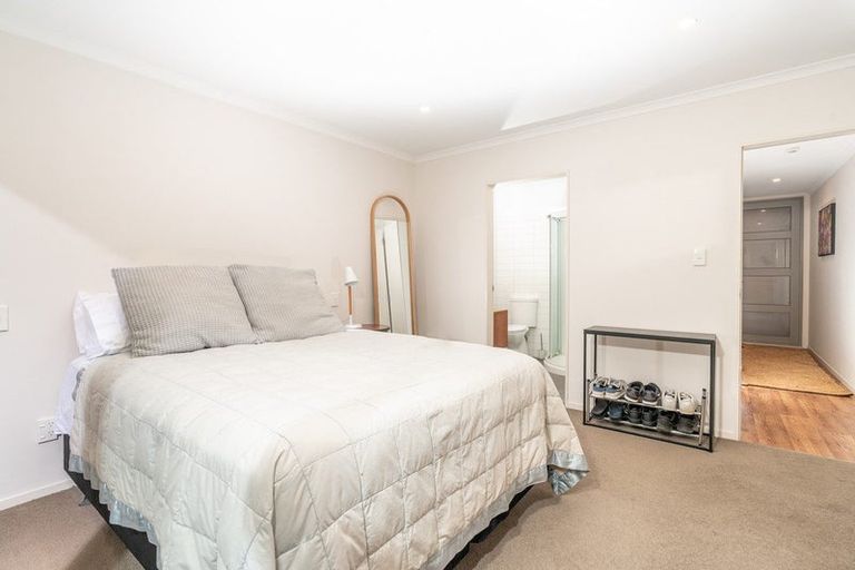 Photo of property in 2/123 The Parade, Island Bay, Wellington, 6023